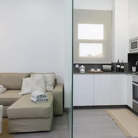 Lanceata アパート レヴォルタ